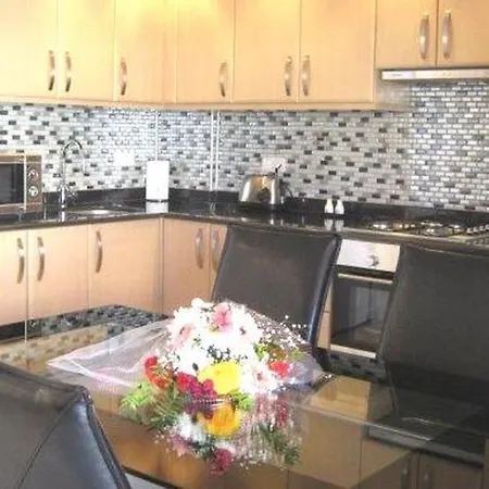In - Mirage C1 - Beautiful Ground Floor In Πανσιόν *